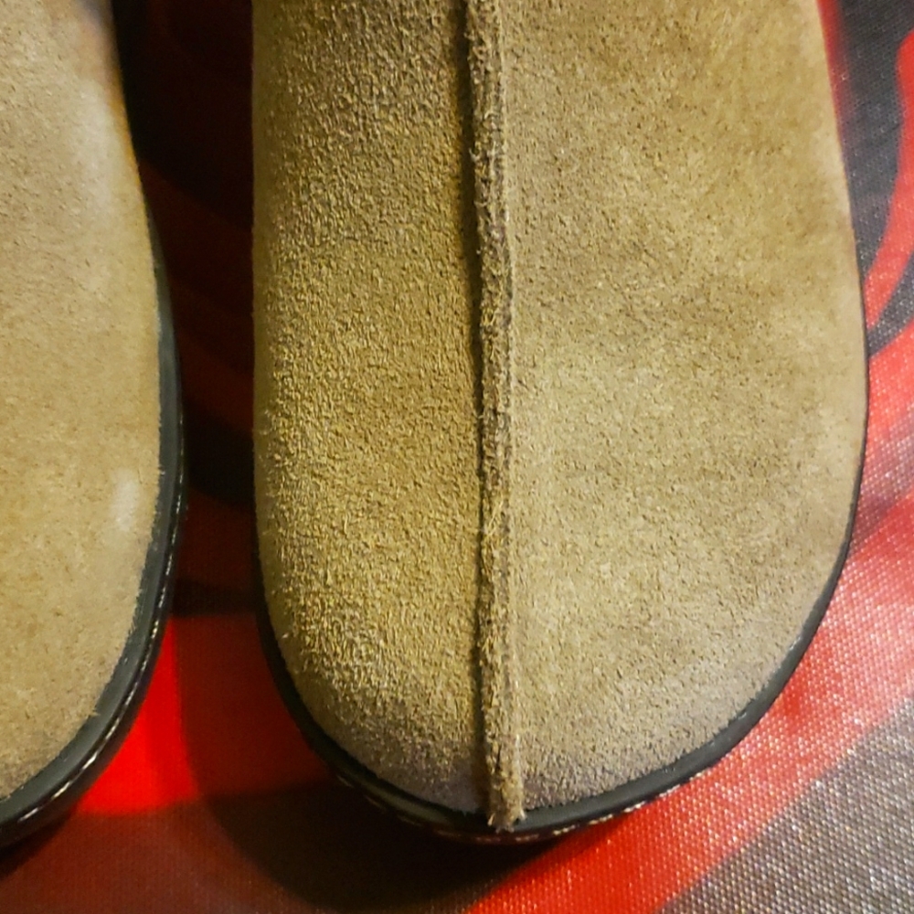 Crocs Clogs - Picture 5 of 7